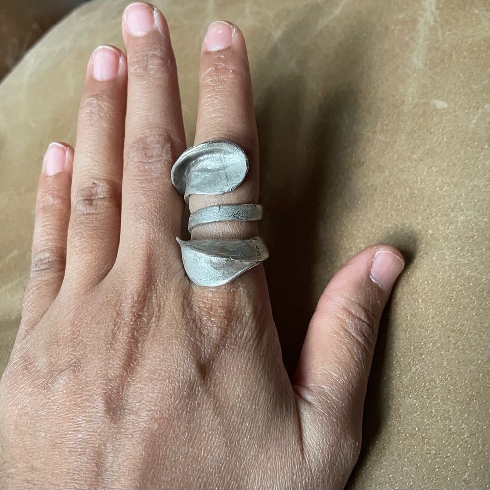 Chunky statement brass wrap adjustable natural organic ring sculptural silver - Picture 7 of 8